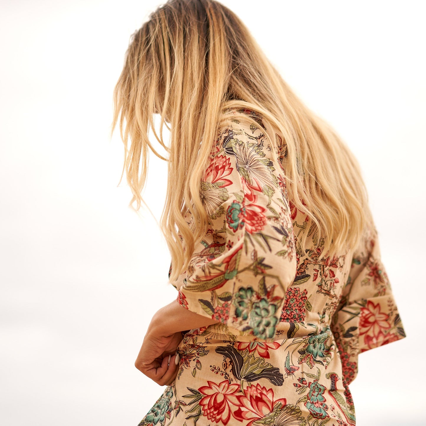 Beige cotton kaftan with floral print