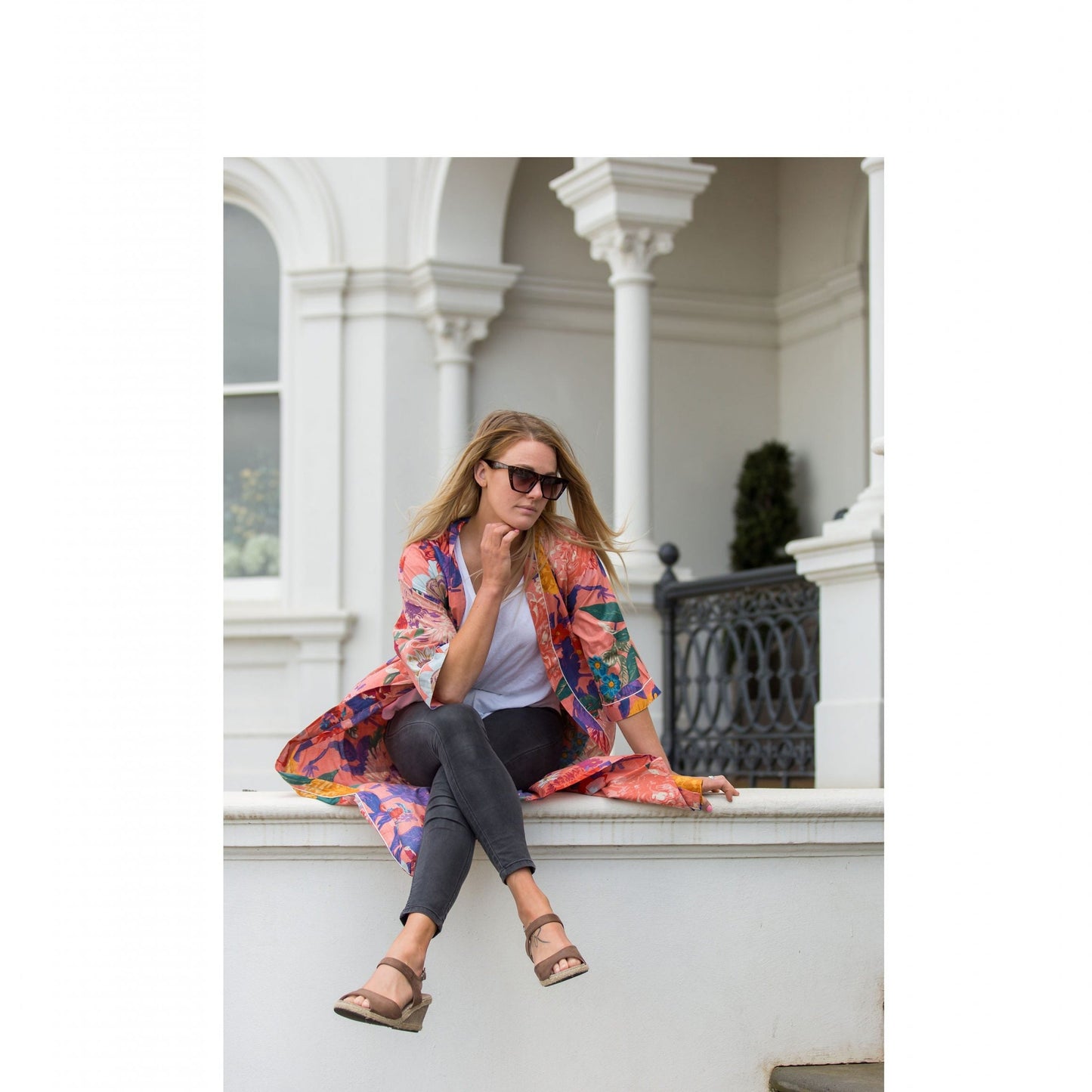 Crimson Colours Kimono – Bird of Paradise Print Lightweight Robe