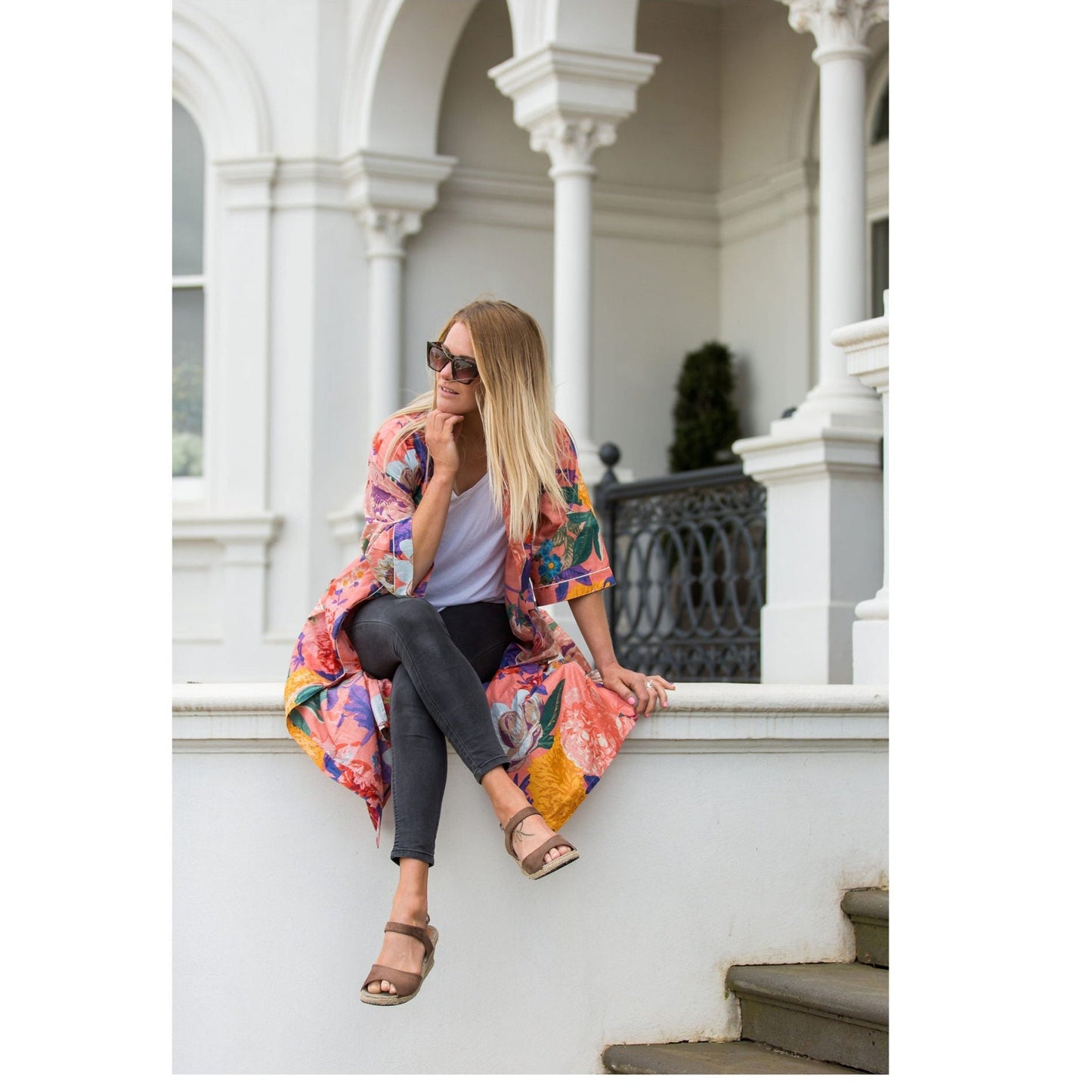 Crimson Colours Kimono – Bird of Paradise Print Lightweight Robe
