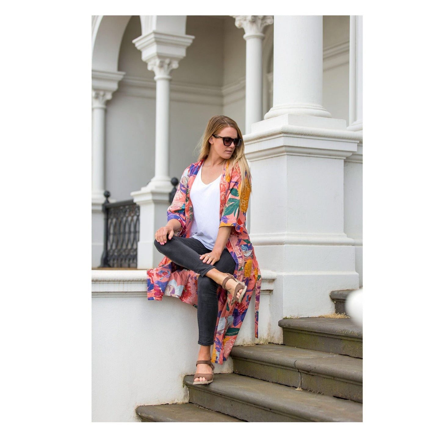 Crimson Colours Kimono – Bird of Paradise Print Lightweight Robe