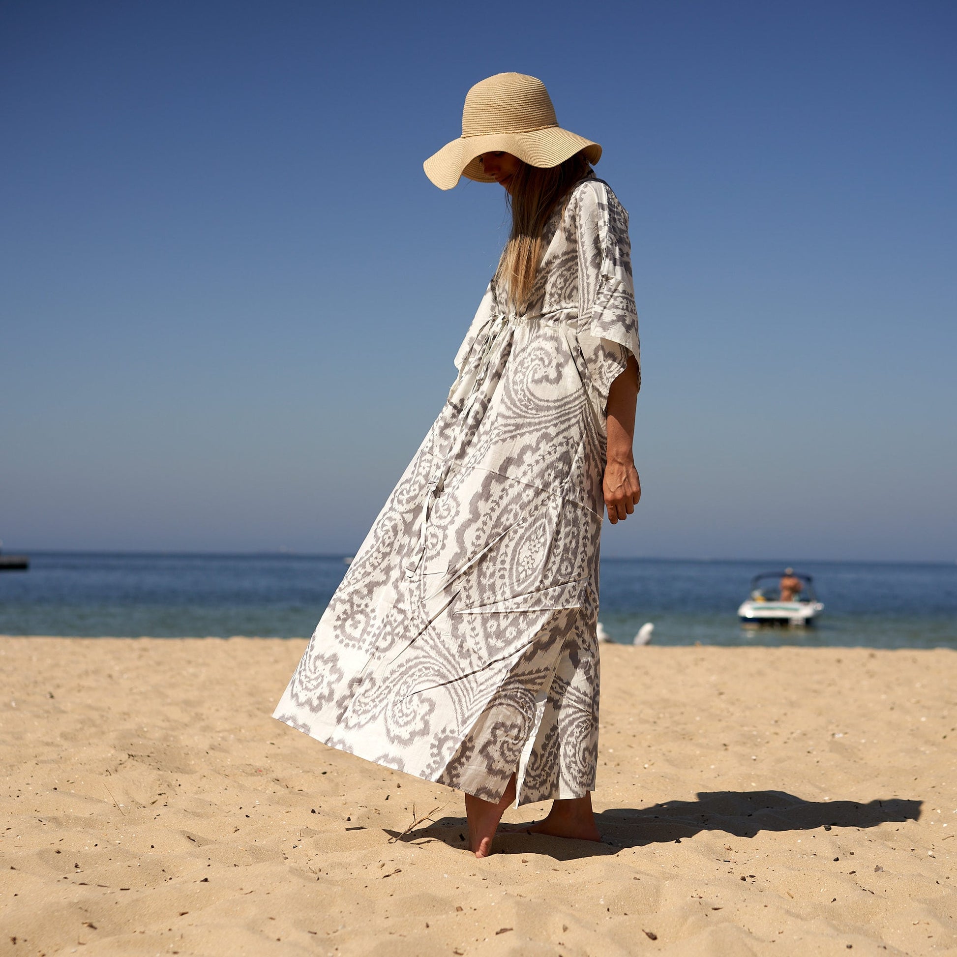 Elegant printed kimono for a chic look
